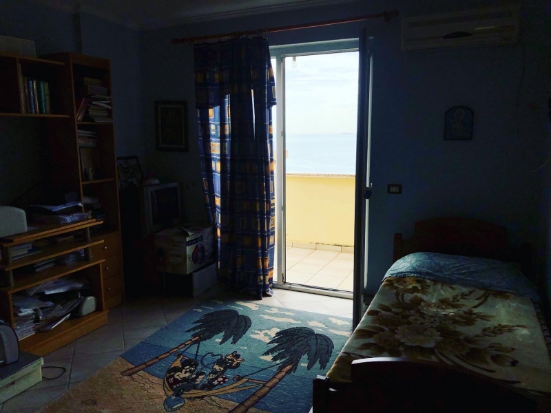 SHITET PAPAFINGO NE PLAZH,DURRES! thumbnail 4