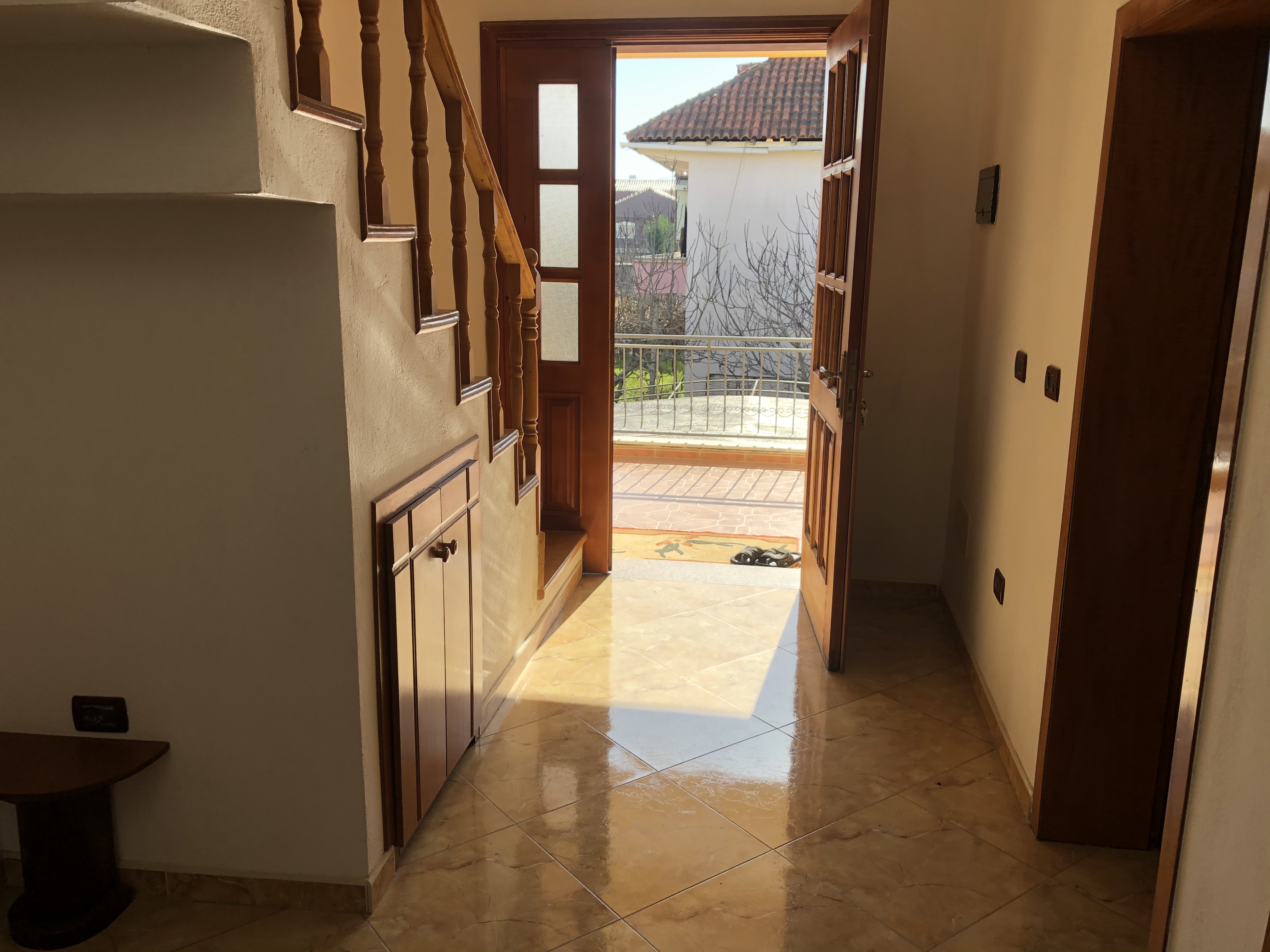 Houses for sale 3-storey near kuq kryq, durres!