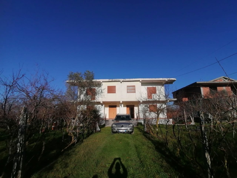 SHITET SHTEPI PRIVATE 2 KATESHE NE QERRET,DURRES.