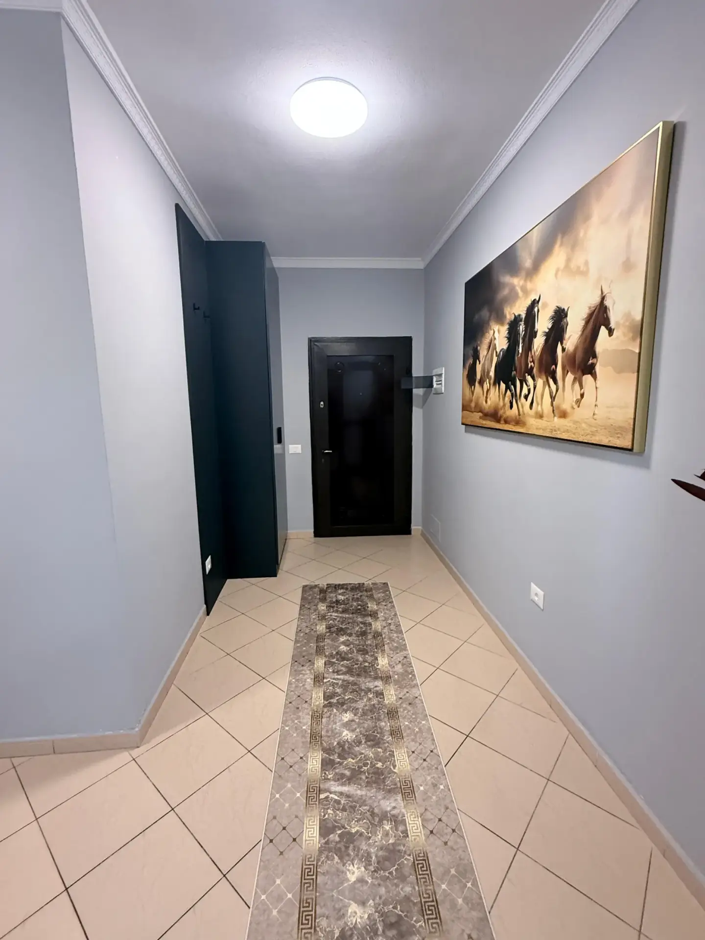 ef8facfa-6f78-4dfb-8e65-7f8f3f019c44-scaled_converted