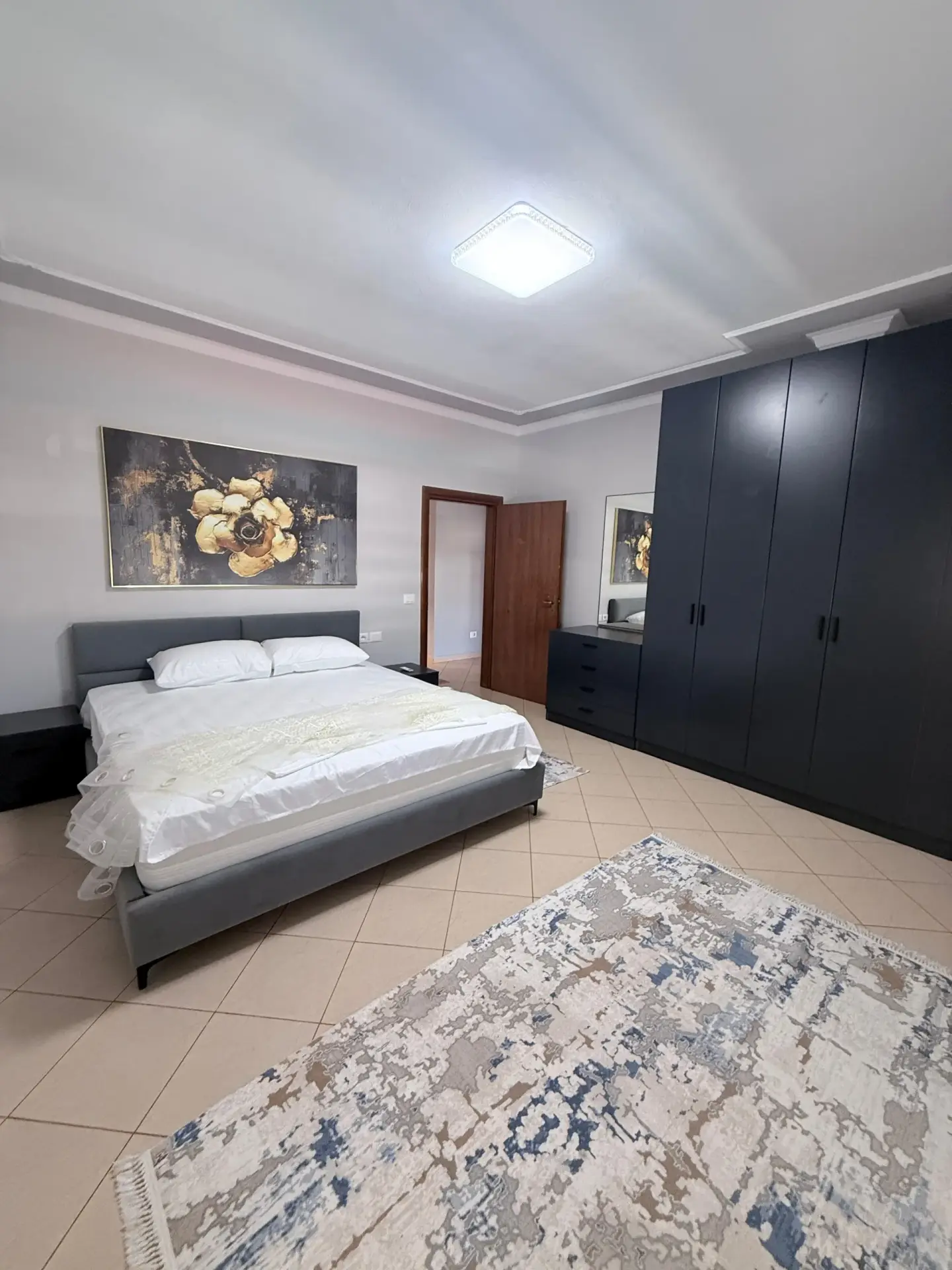 f9b39518-379c-4dfc-b7ee-5ea69148cba2-scaled_converted