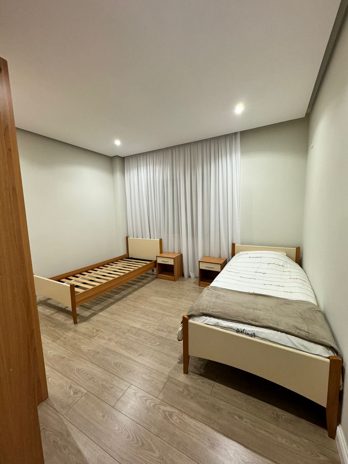 04751f7d-ec31-43f7-9c97-2c3fa54c7068