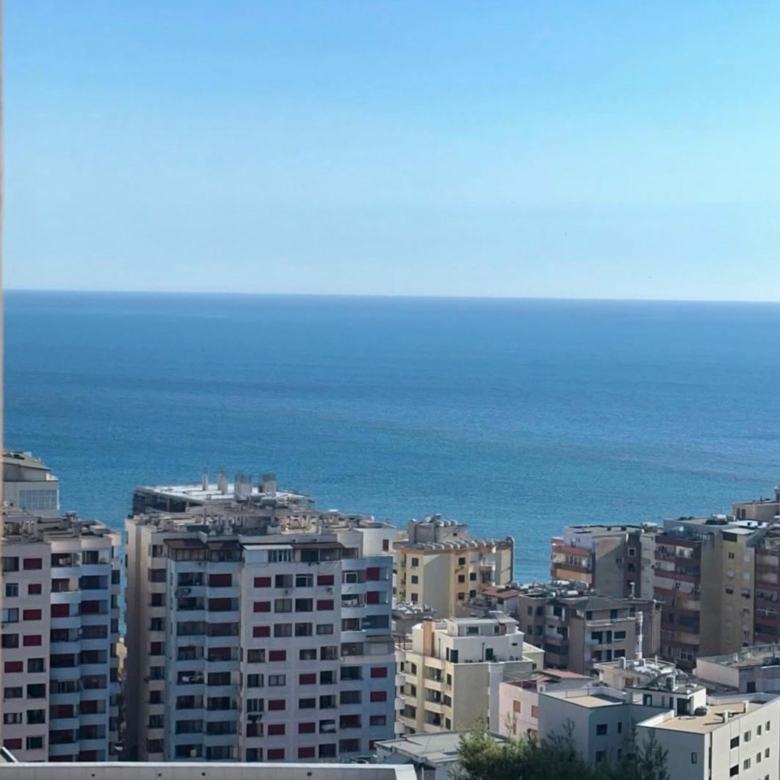 JEPET ME QERA APARTAMENT 2+1 TEK VILA ZOGUT NE DURRES