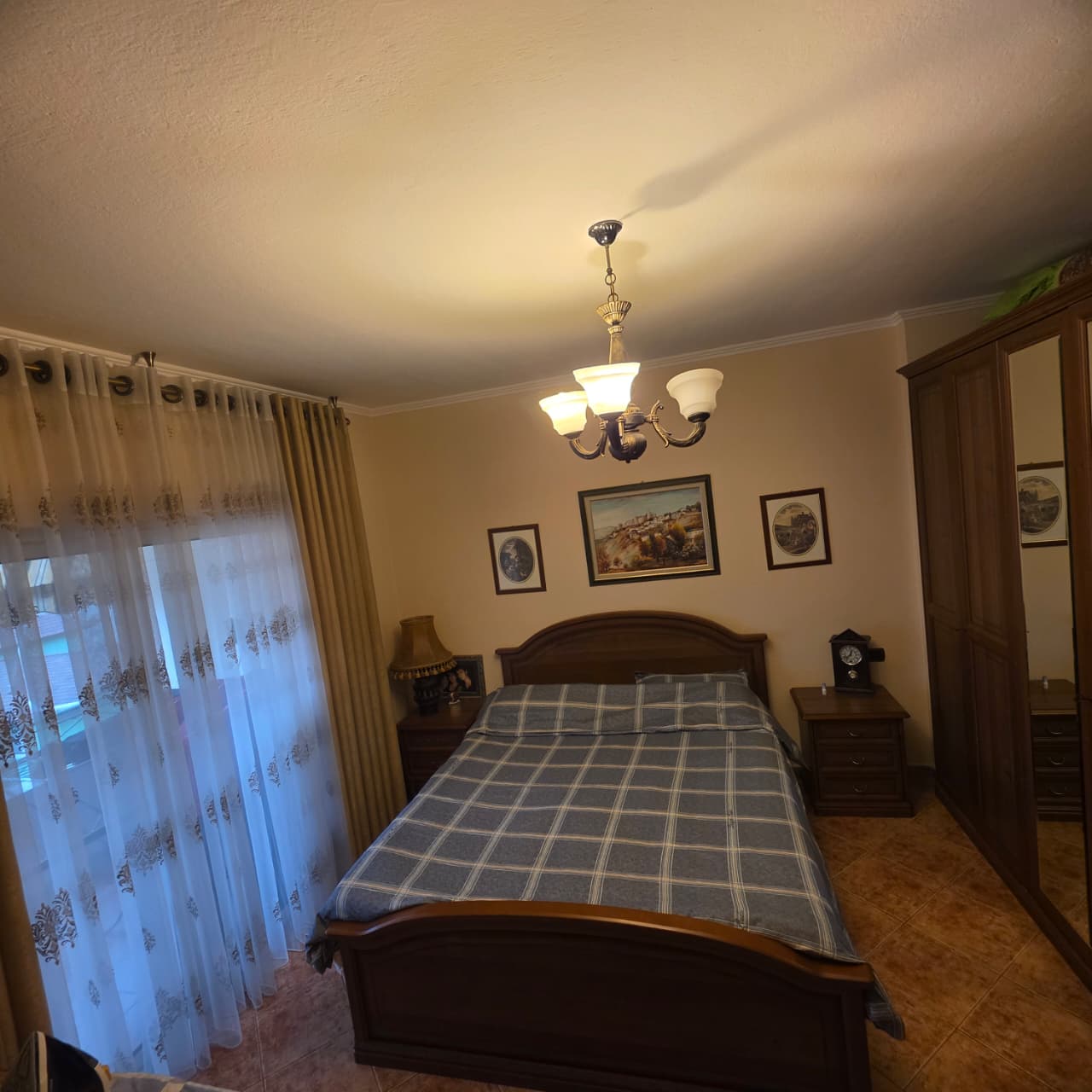 1b4c010d-feb9-4885-bd4c-ccaa8e93425f