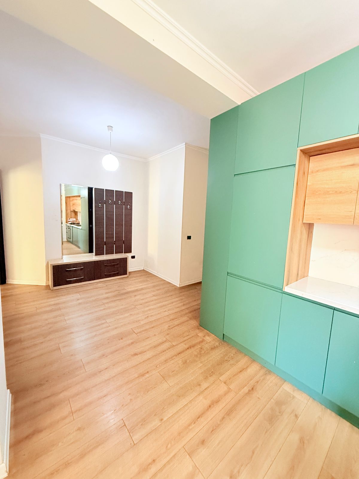 44cb57b1-2ee4-4737-bf90-ea1beca67817