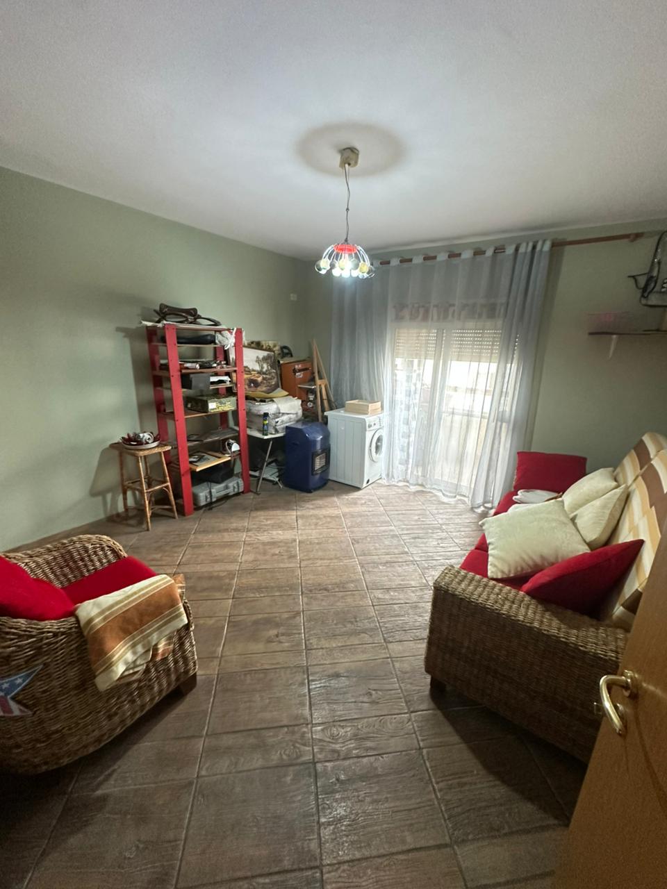 085c0581-d99b-4b14-a9e4-a1d82e589b40