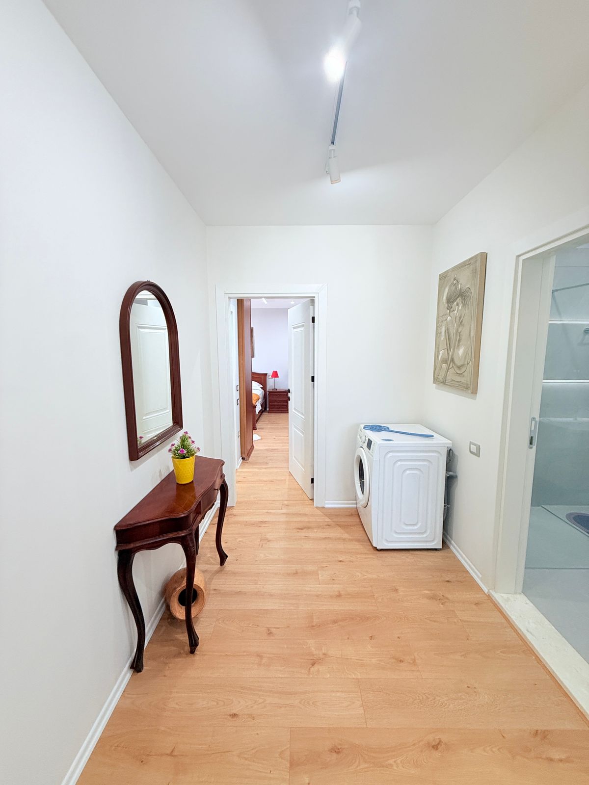 a6c66a1f-2a04-4d41-9103-5a231978fde2