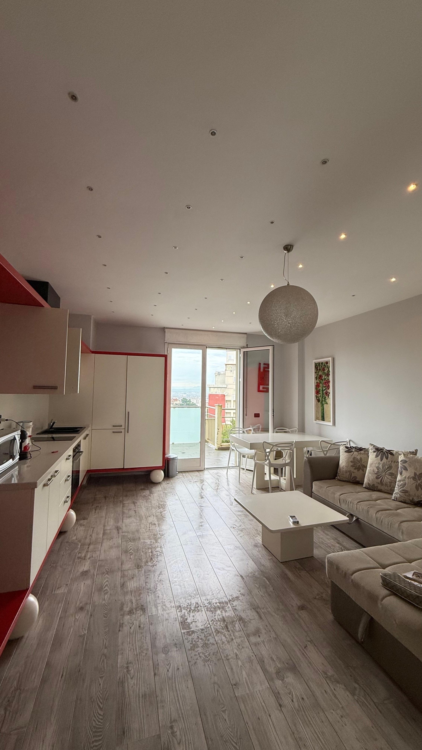 b5612972-8bd0-4dd3-b3f8-44eee21adb09