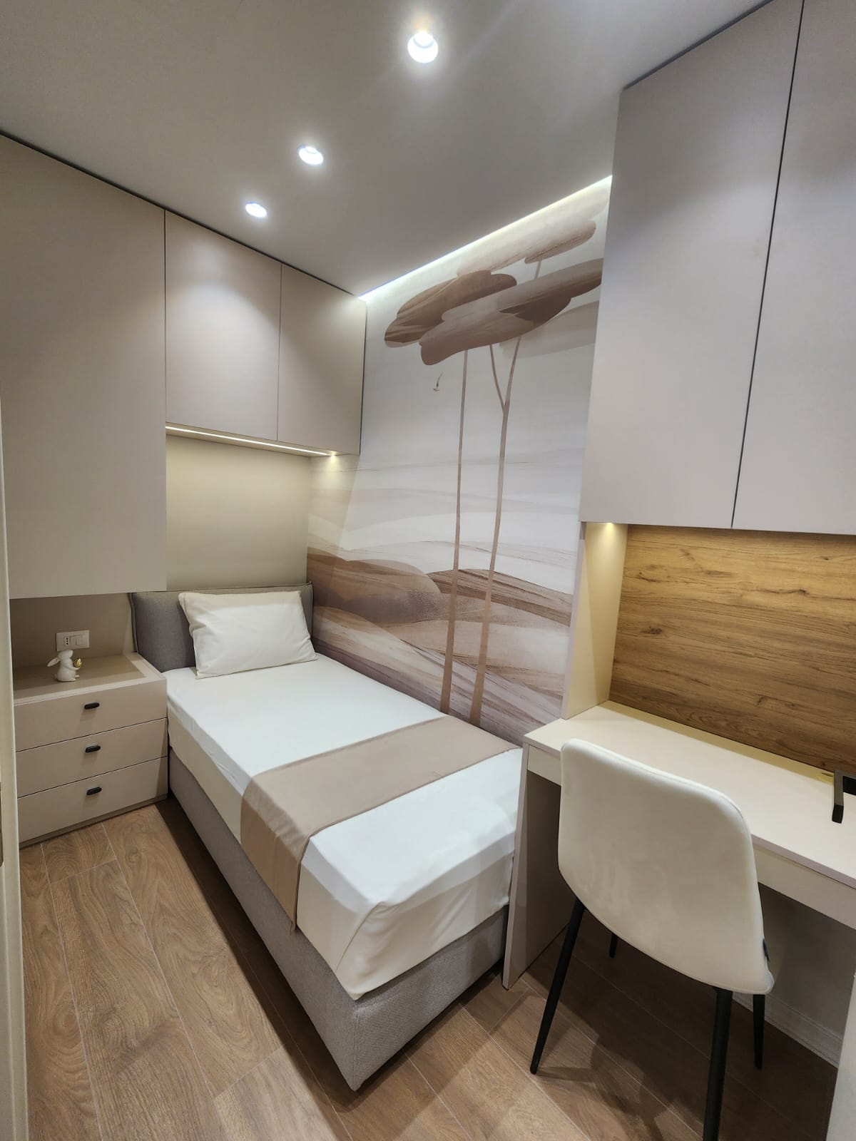 afd5e267-3540-4e33-9cf6-94ae4c39b804