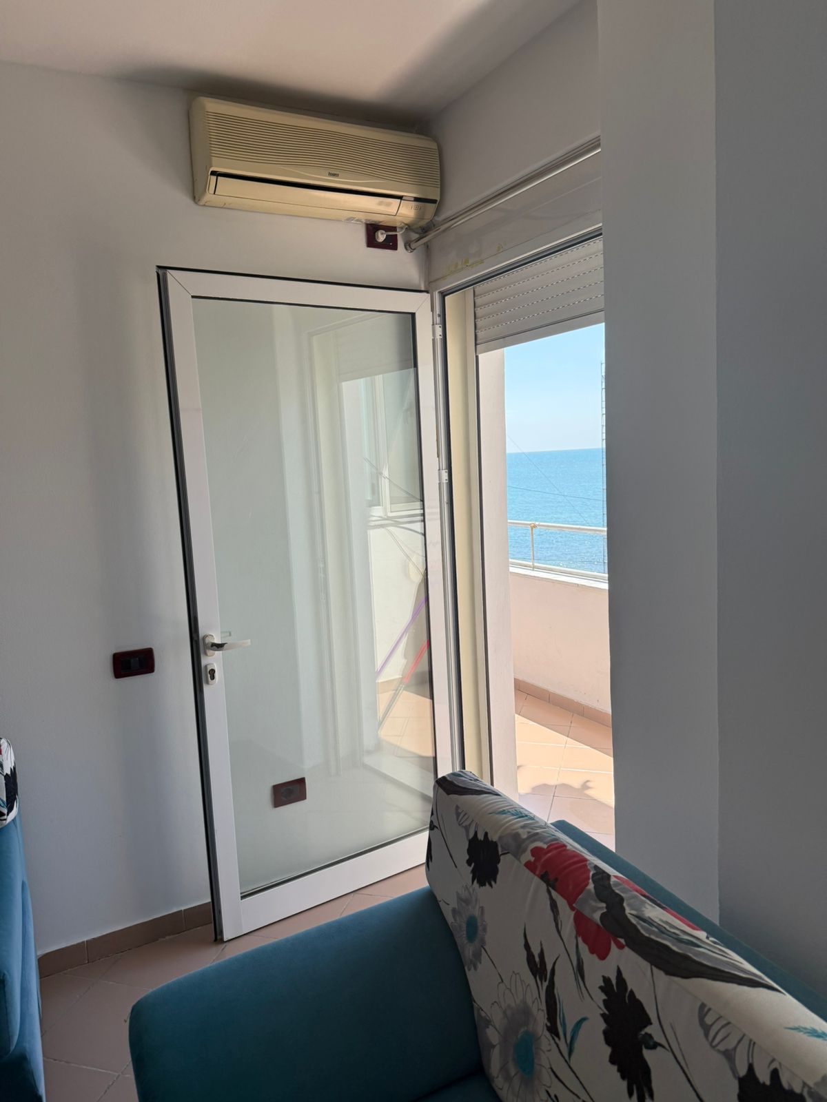 b67b7f1d-5de6-4fc6-bb7a-23ece66d087f