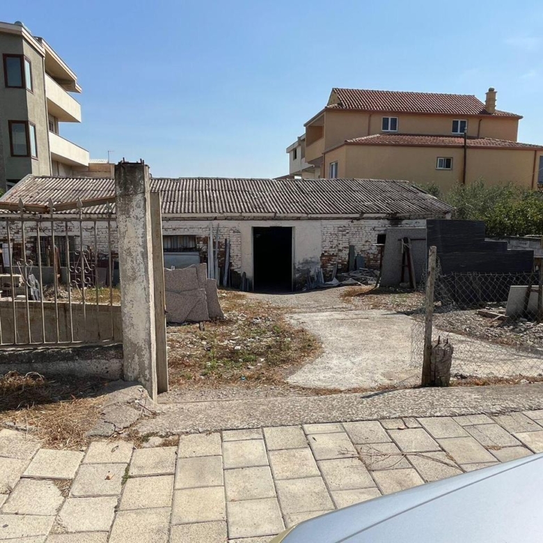 SHITET TRUALL SPITALLE, DURRES