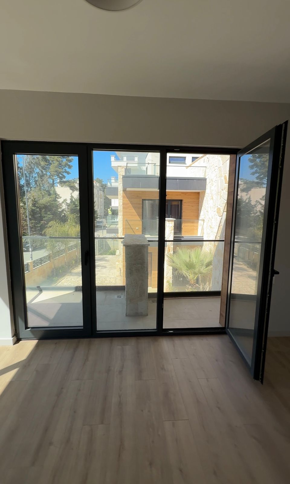 d6745dbe-d055-41b5-83ee-b52ce3629bb9