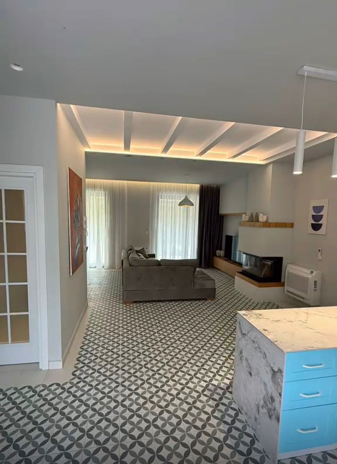 e5691391-e971-4278-8140-c8a6f78323d5