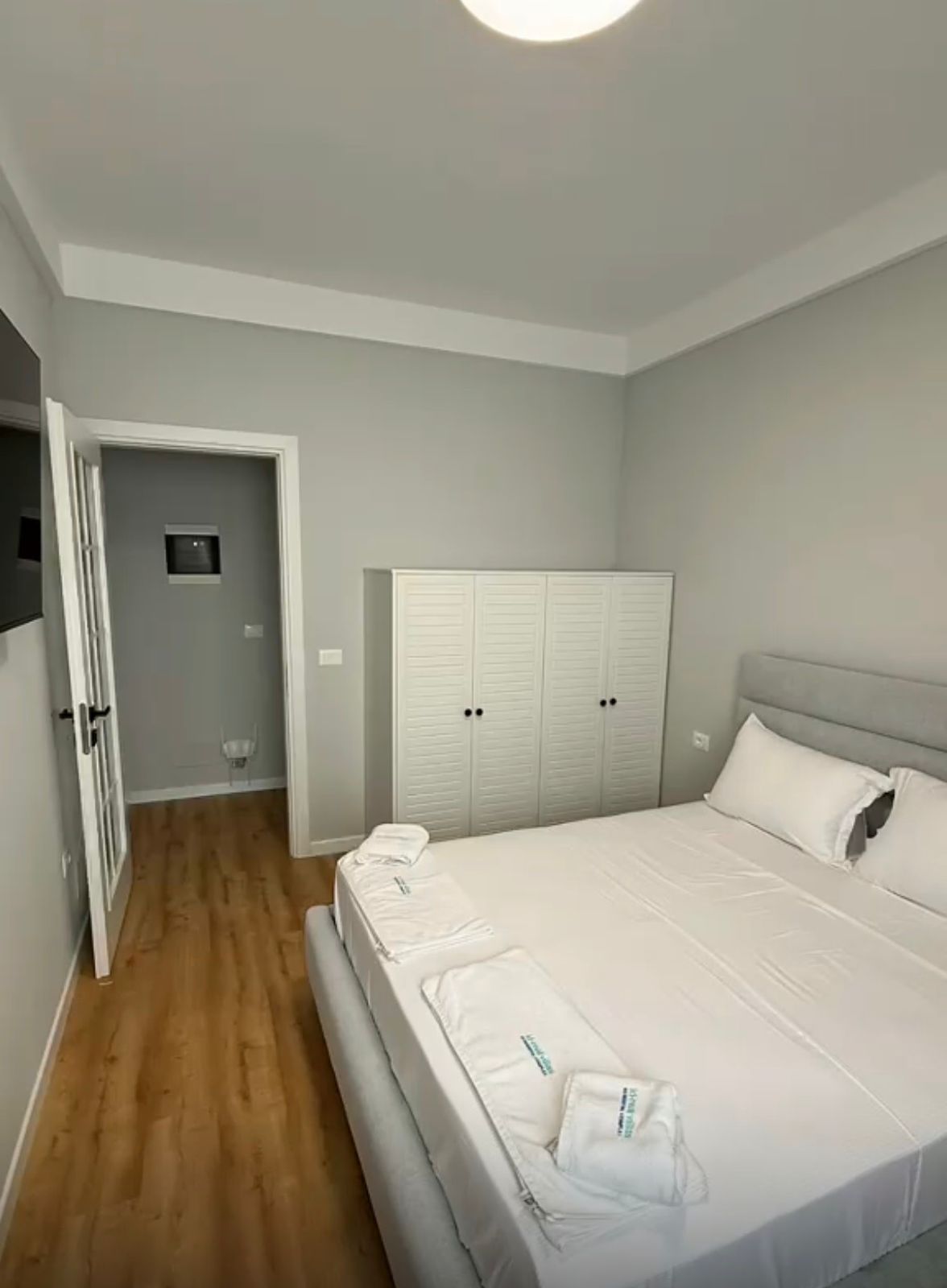 f843f1bb-4333-46c8-a6b3-213926a40729