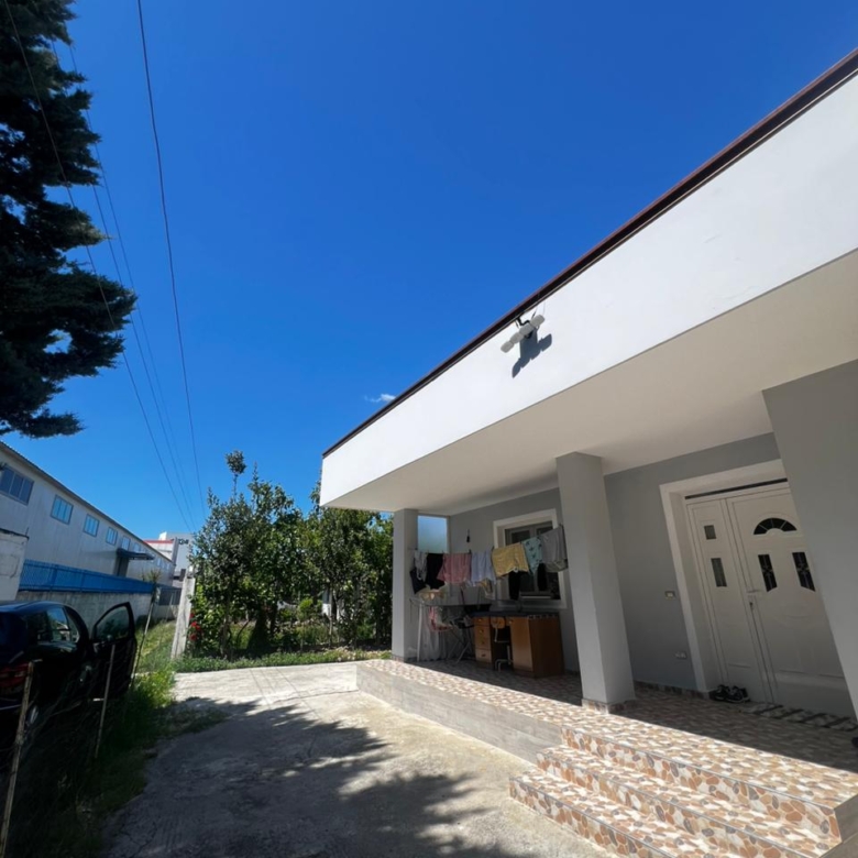 SHITET SHTEPI PRIVATE PRANE HOTEL DELTA, AUTOSTRADA DURRES-TIRANE