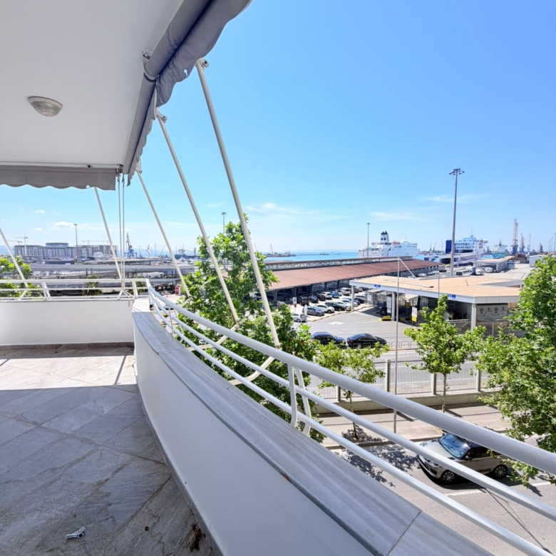 SHITET APARTAMENT 3+1+2 RRUGA E RE E PORTIT, DURRES